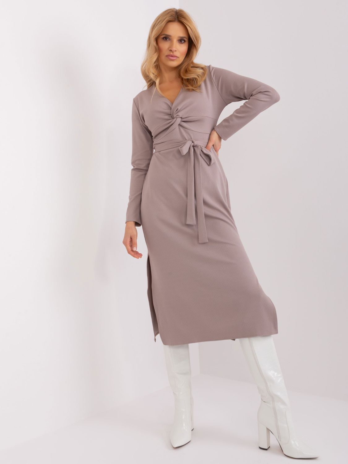 Elegant Midi Dress in Beige
