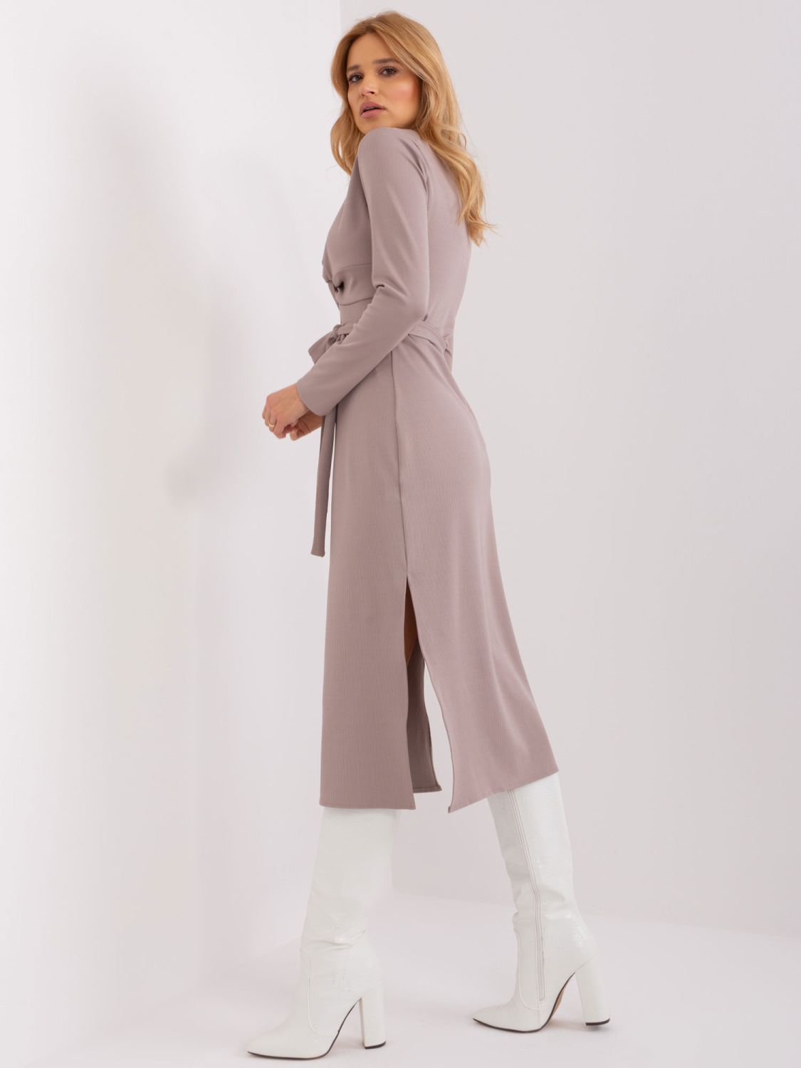 Elegant Midi Dress in Beige