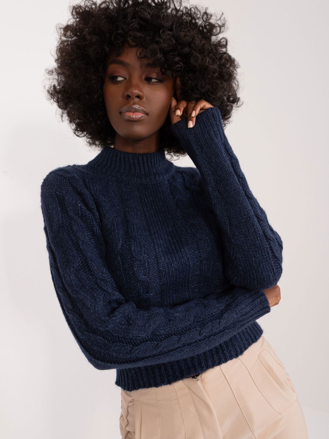 Elegant Blue Sweater with Long Sleeves