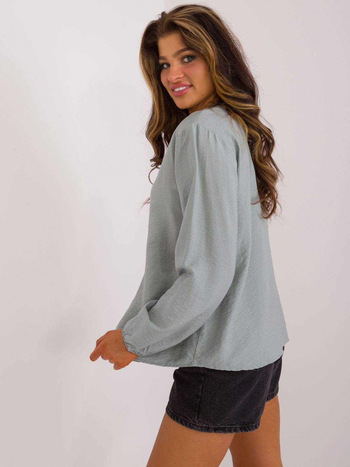 Comfortable Blouse with Puff Sleeves