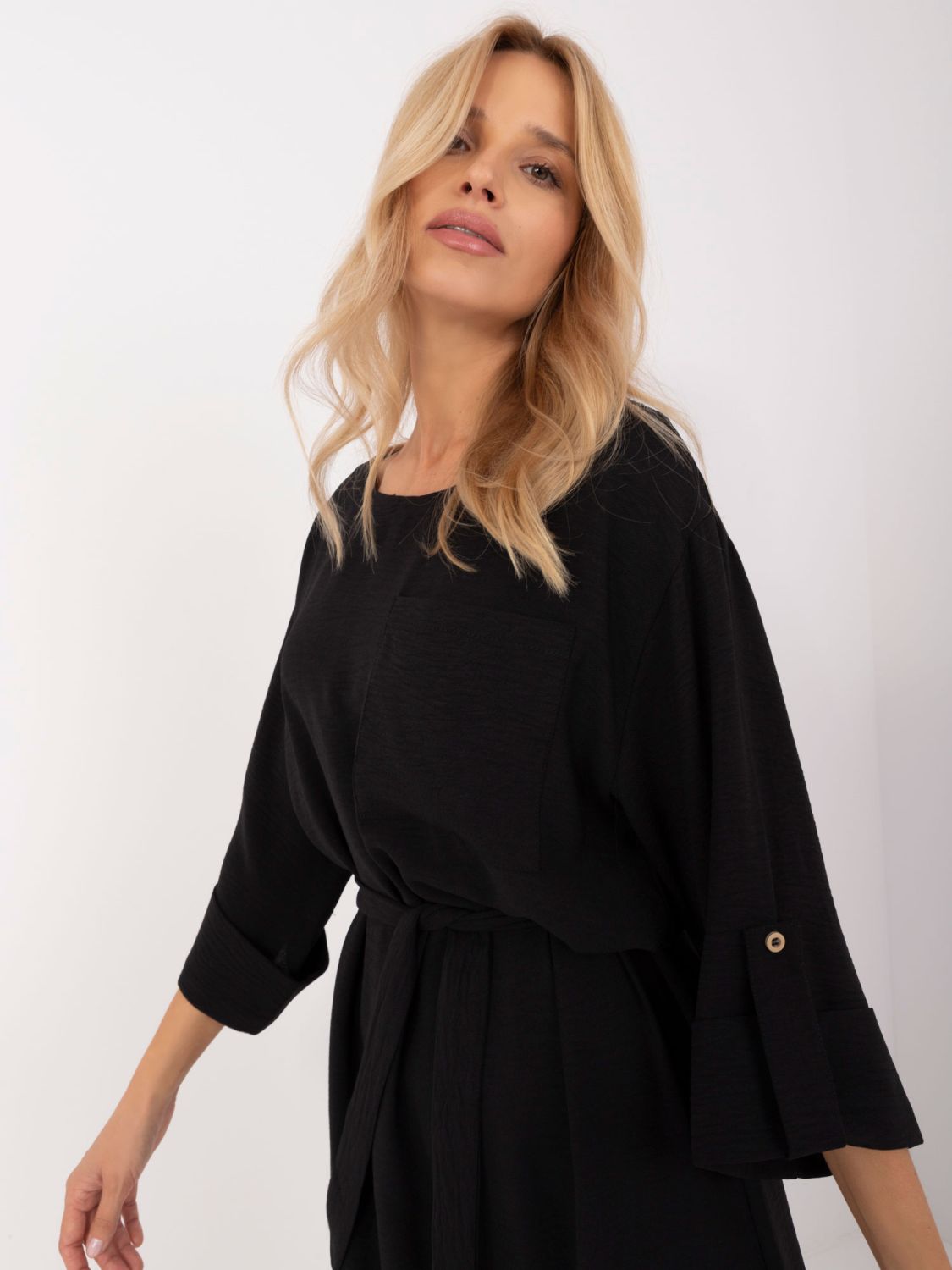 Elegant Black Midi Dress with 3/4 Sleeves
