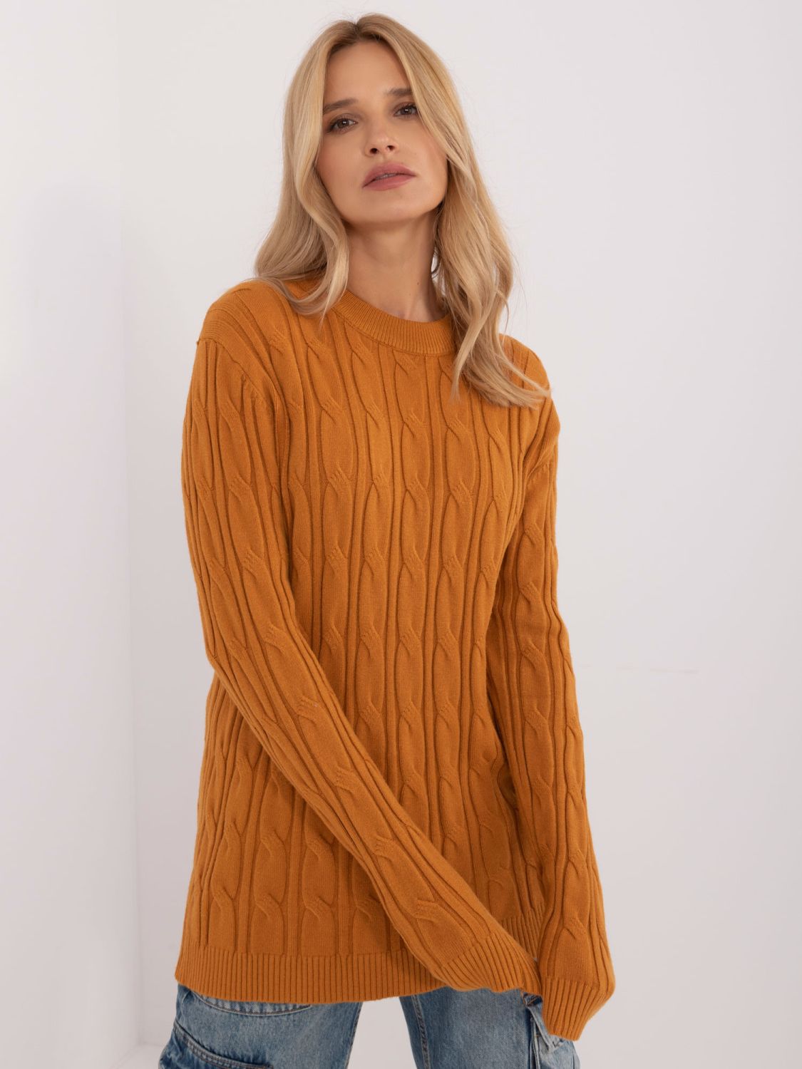 Comfortable Yellow Sweater with Long Sleeves