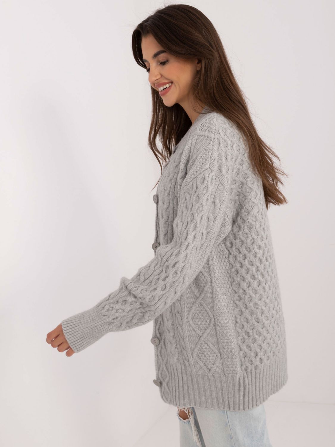 Stylish Gray Sweater with Long Sleeves