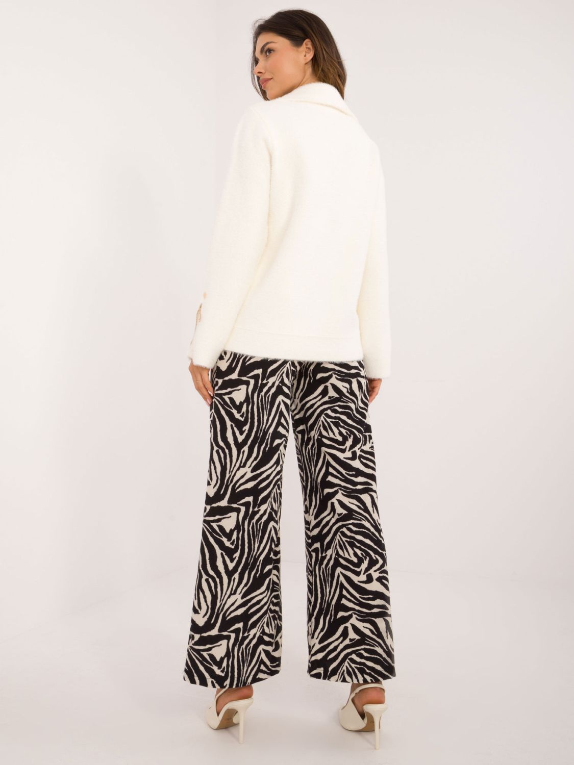 Elegant Transitional Jacket in Ecru