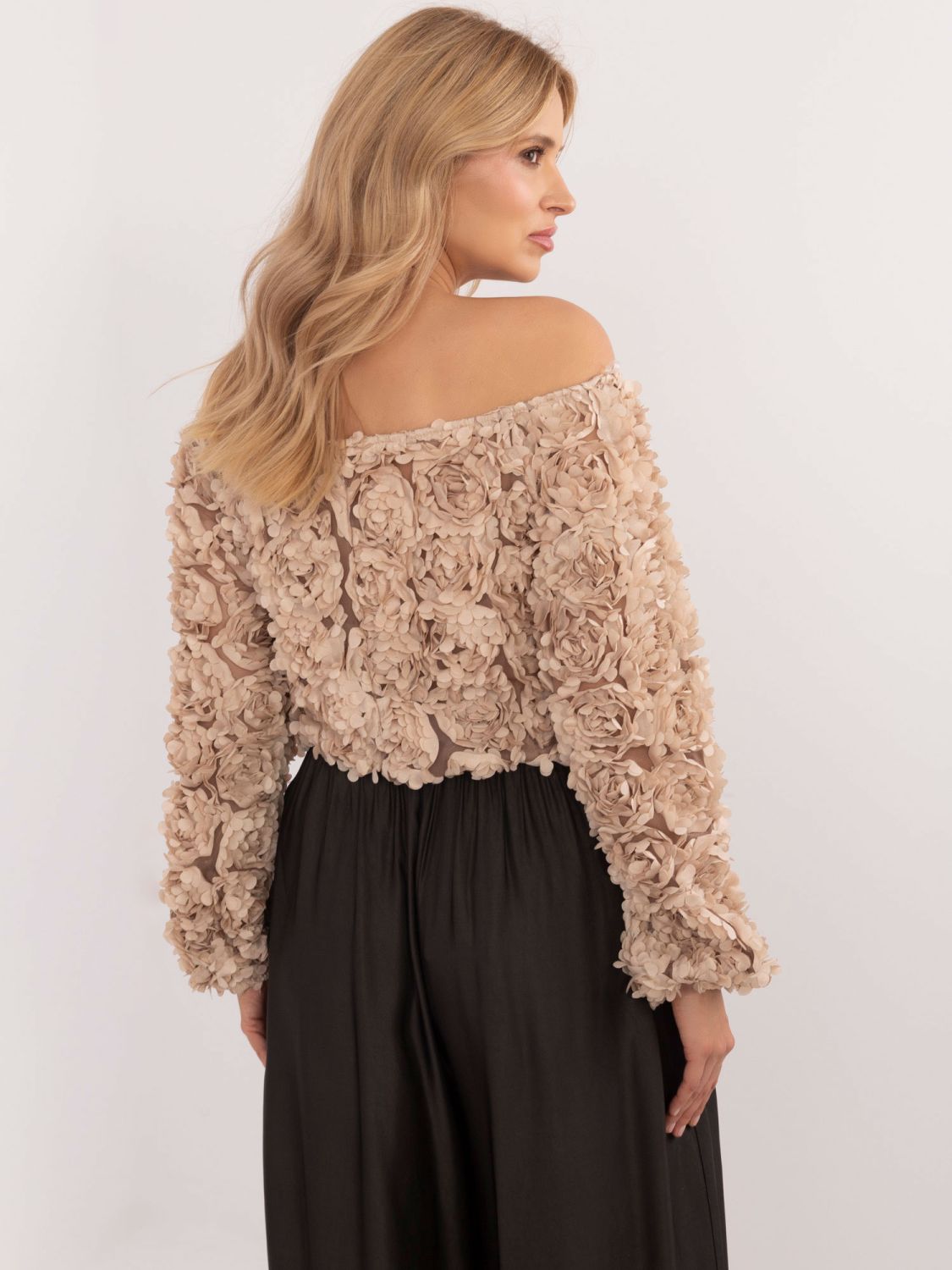 Elegant Beige Blouse with Long Sleeves