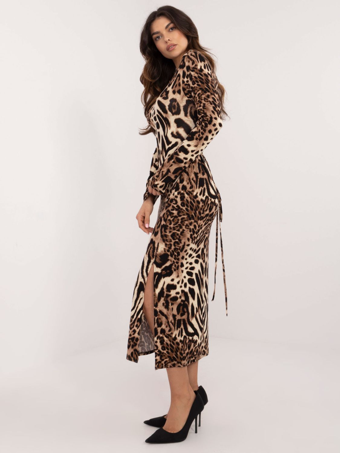 Elegant Midi Dress with Leopard Print