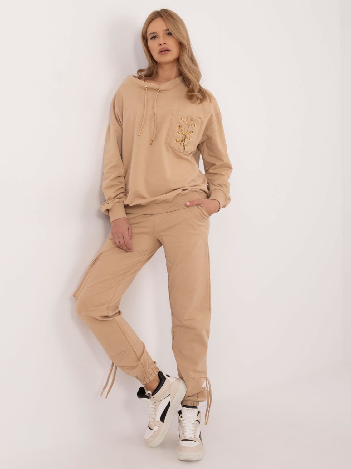 Stylish Camel Set