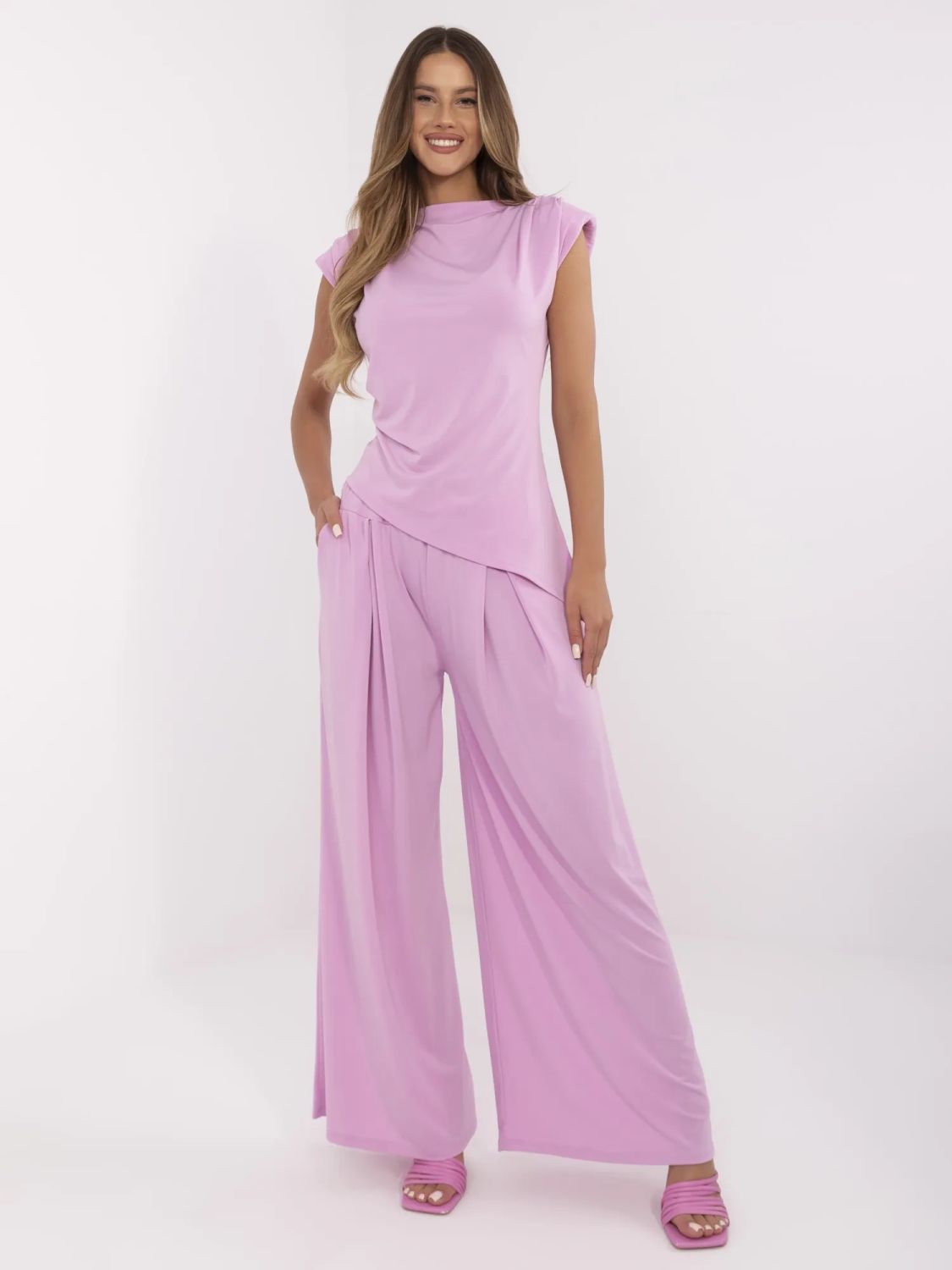 Elegant set in light purple