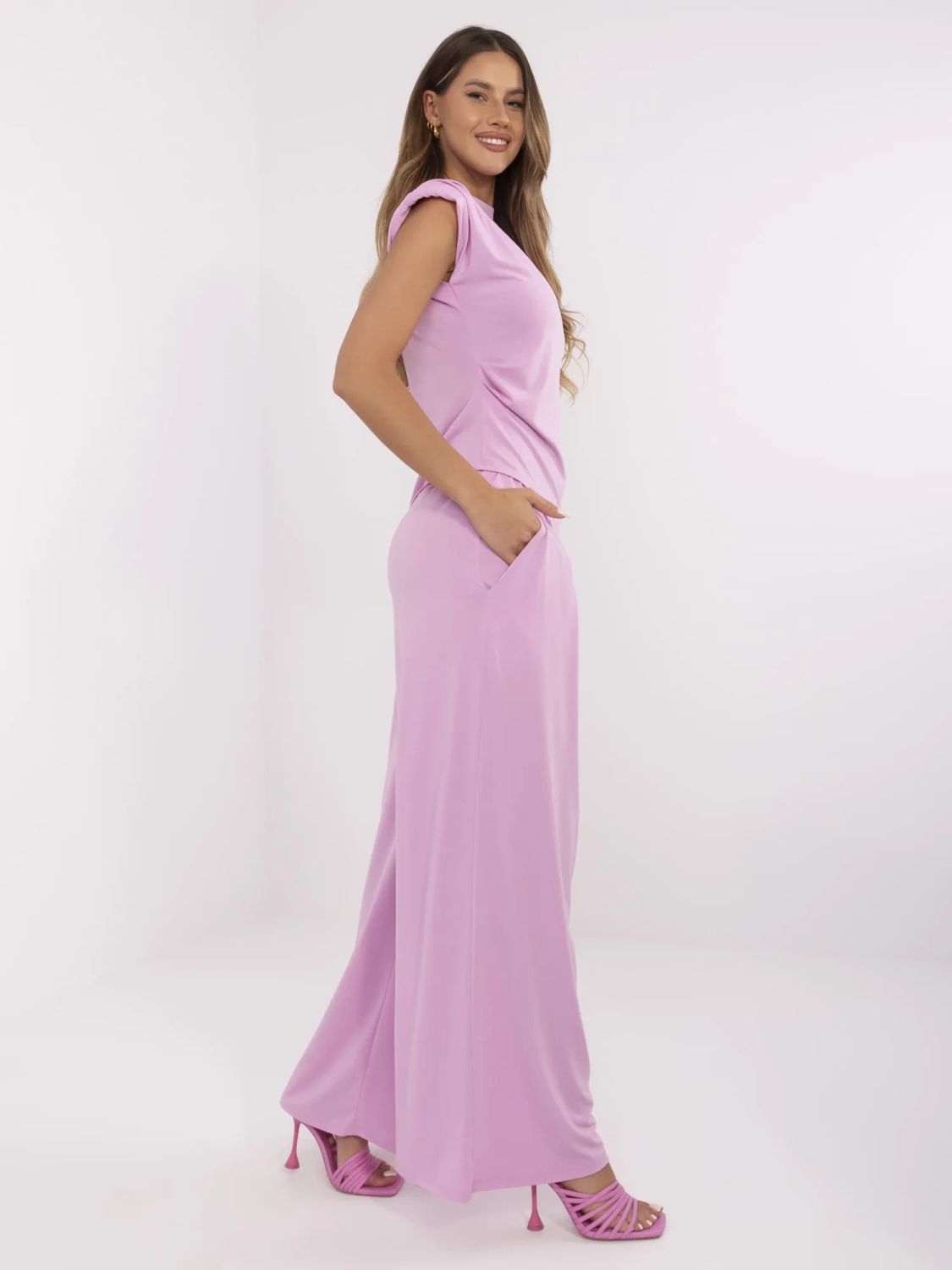 Elegant set in light purple