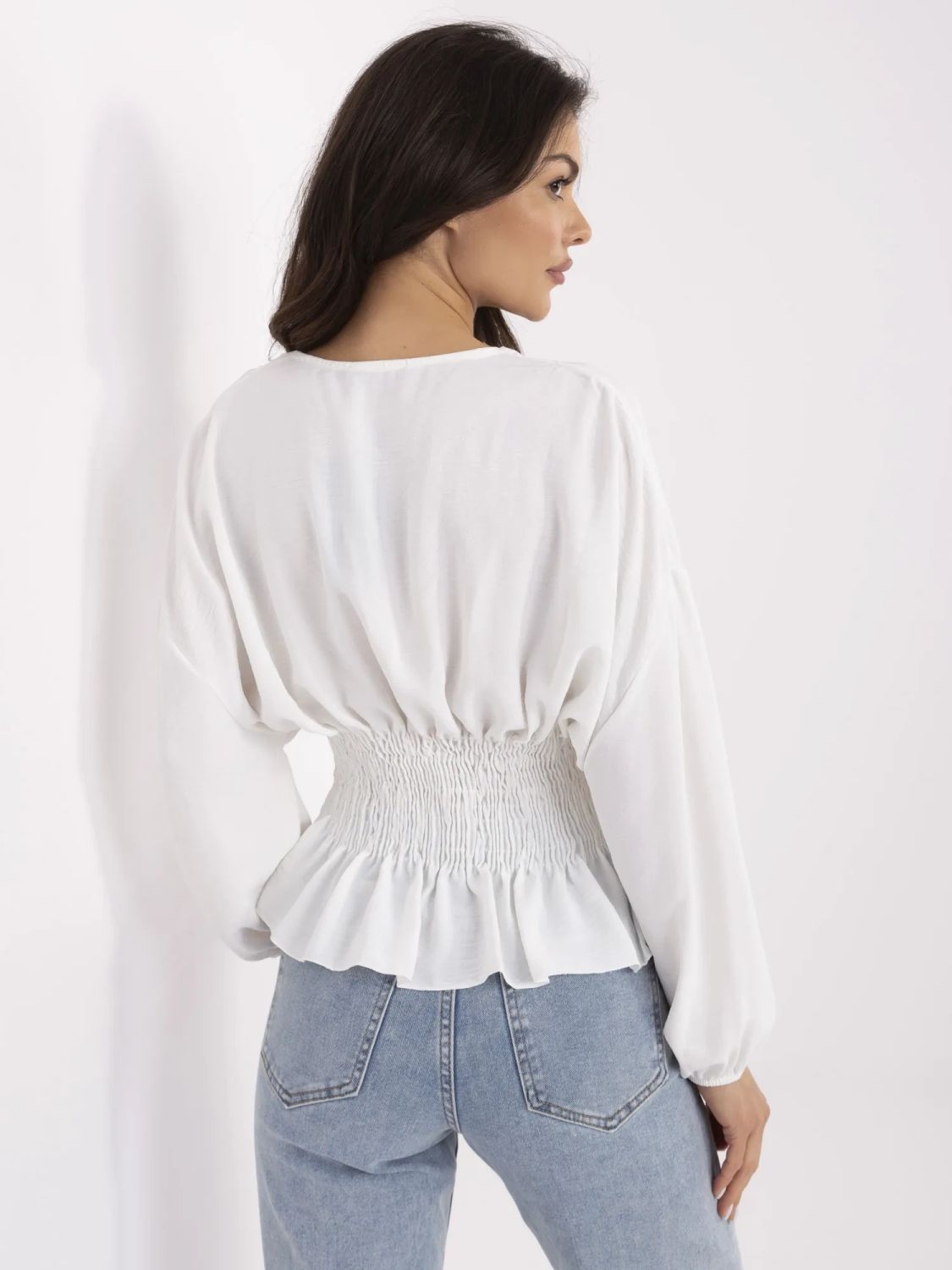 Elegant White Blouse with Long Sleeves