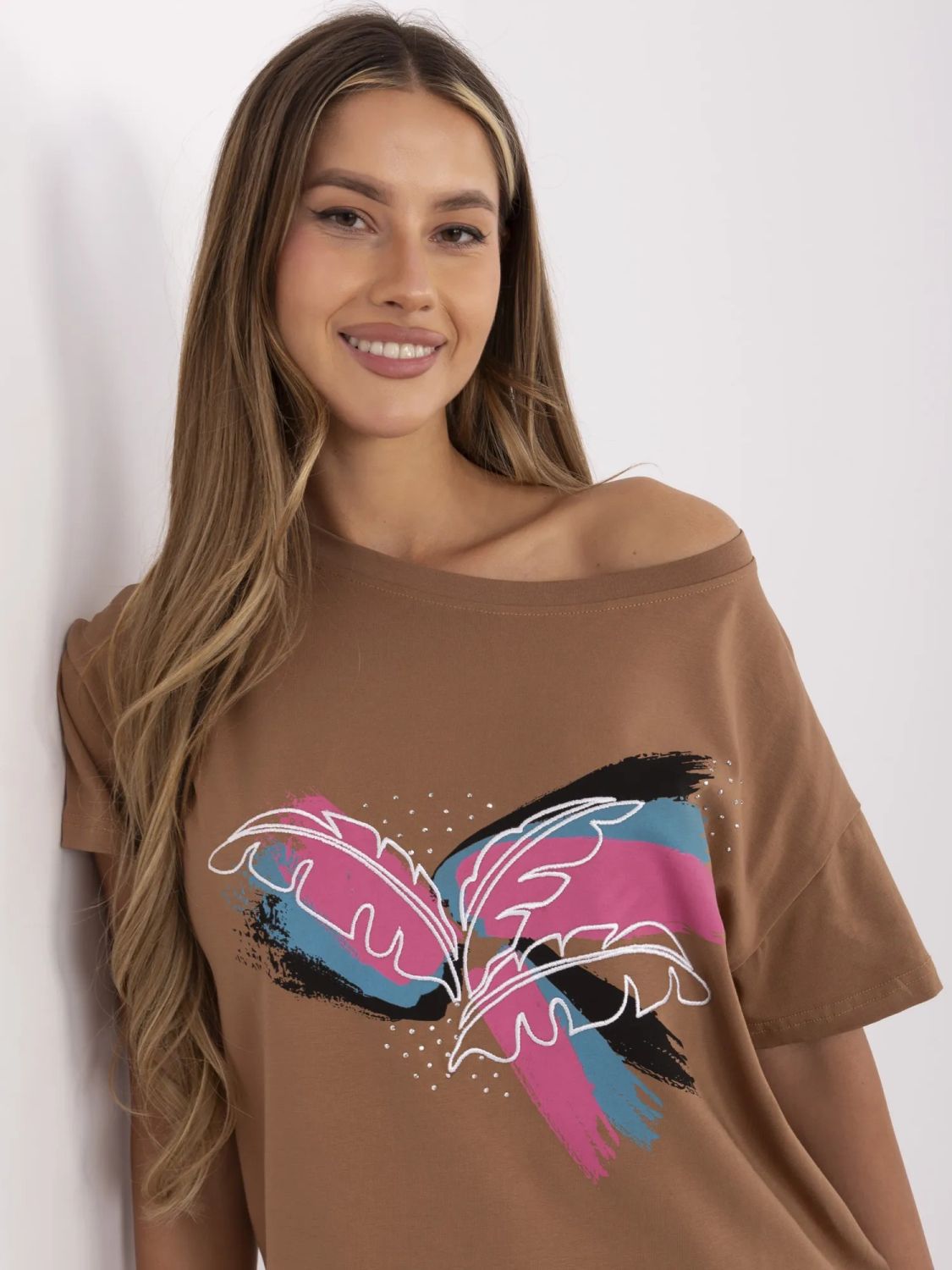 Stylish Beige T-Shirt with Application