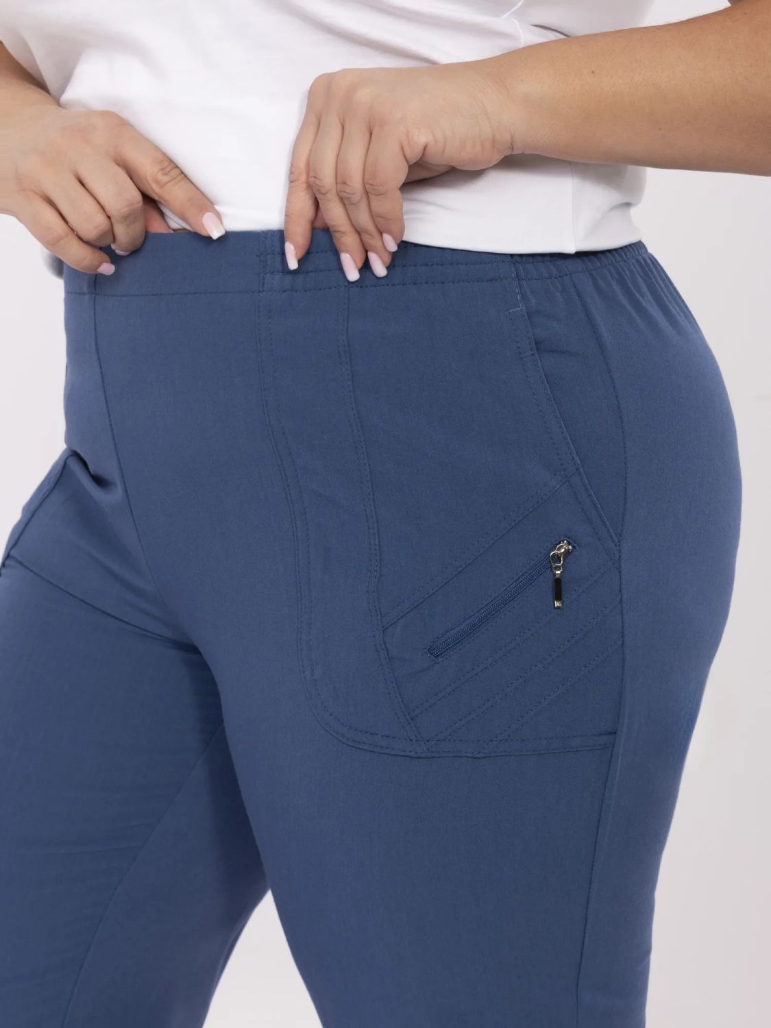 Women's Dark Blue Jeans