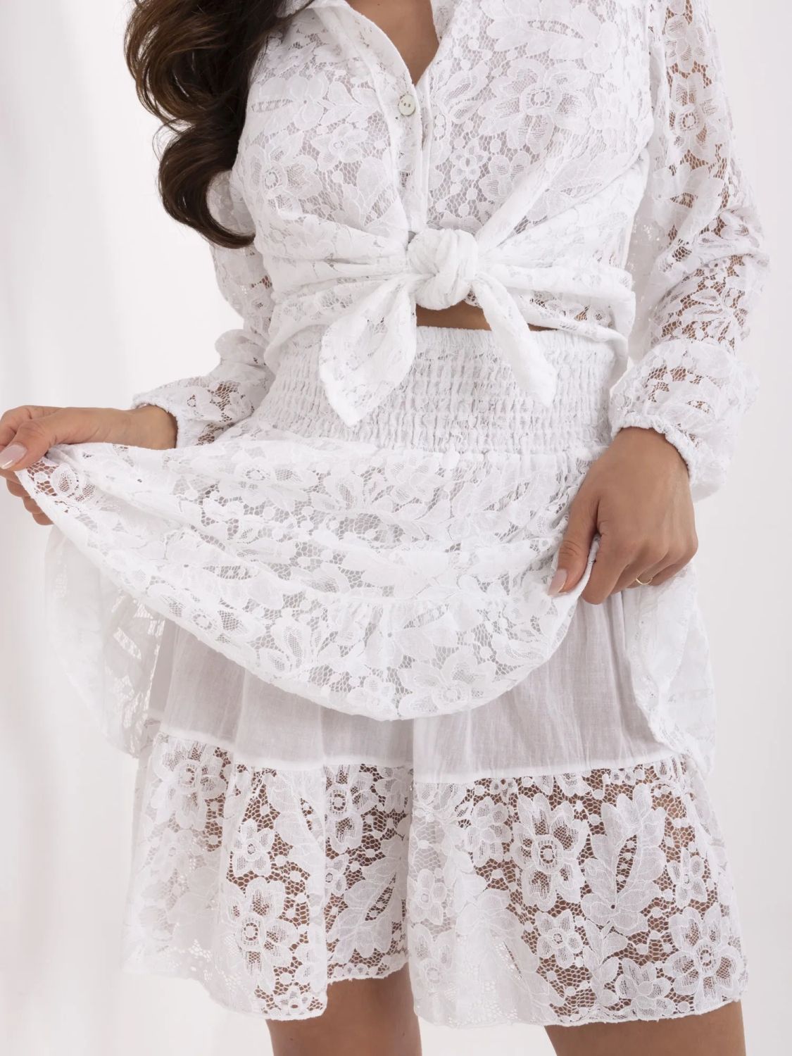 White Set with Long Sleeves and Lace Details
