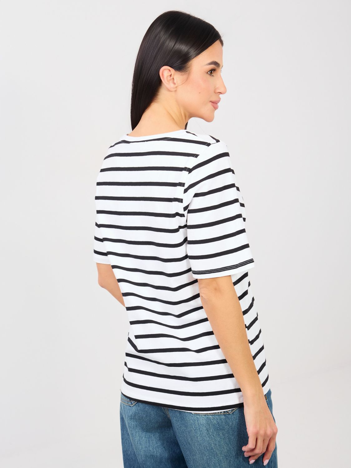 White striped T-shirt with short sleeves