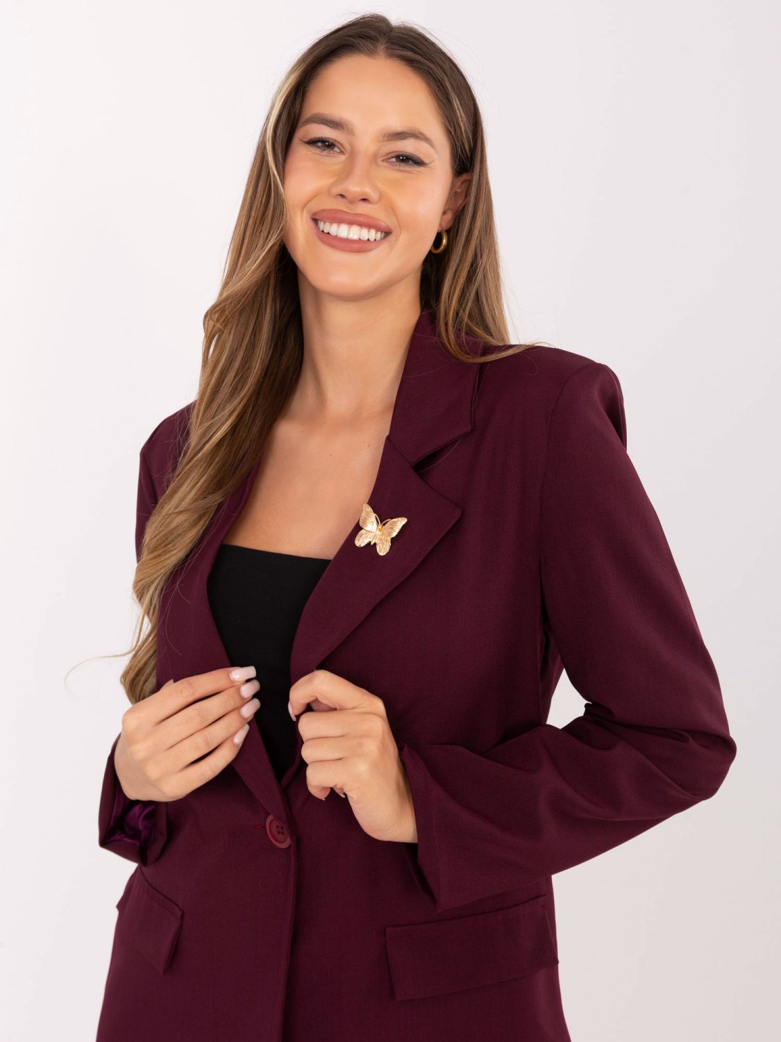 Elegant burgundy blazer with lining and brooch
