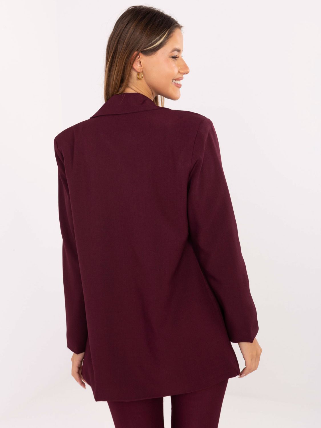 Elegant burgundy blazer with lining and brooch