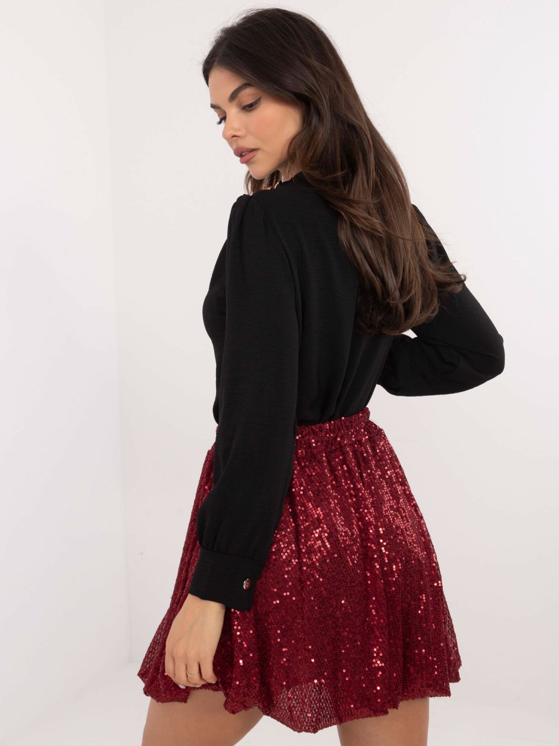 Burgundy mini skirt with sequins and lining