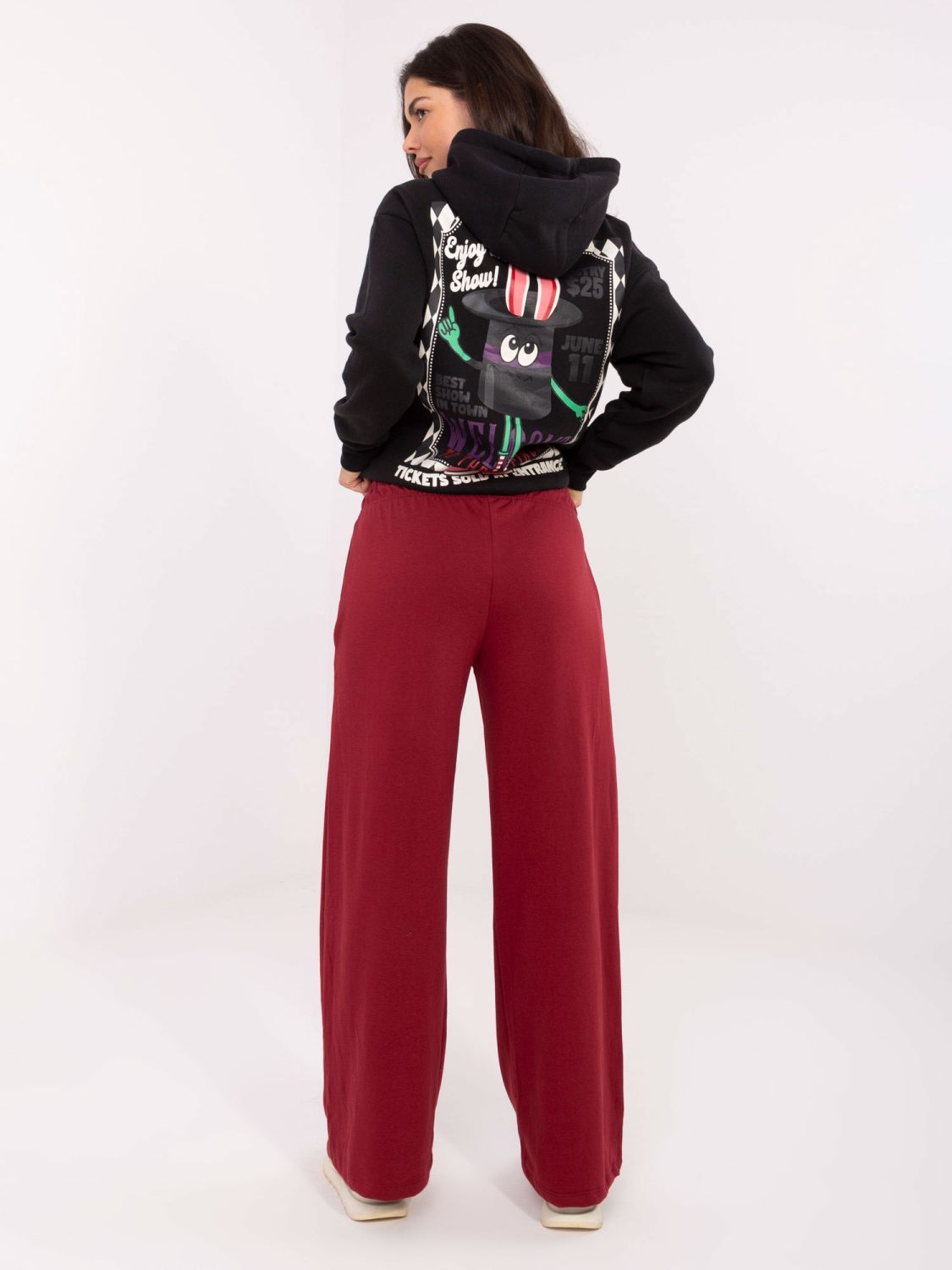 Burgundy sweatpants with wide legs