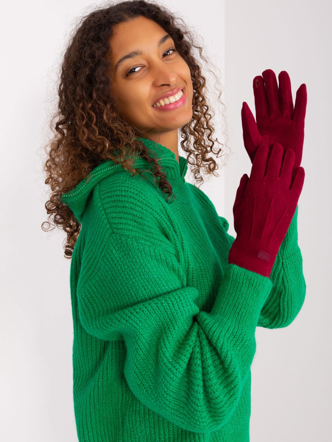 Stylish Gloves in Burgundy