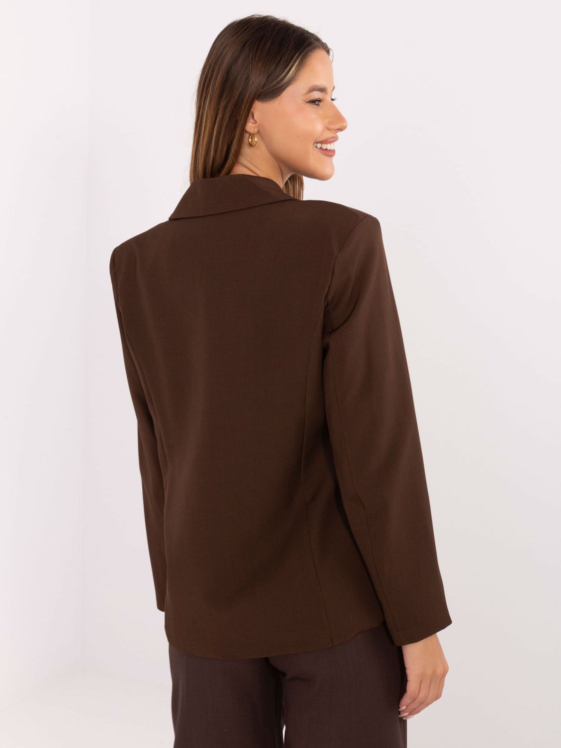 Elegant brown blazer with brooch and lining