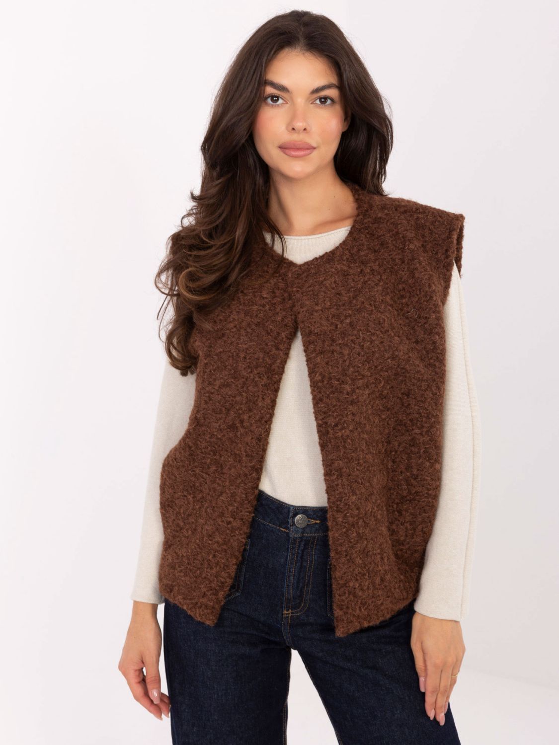 Brown knitted vest with pockets