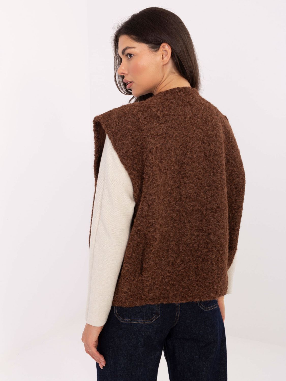 Brown knitted vest with pockets