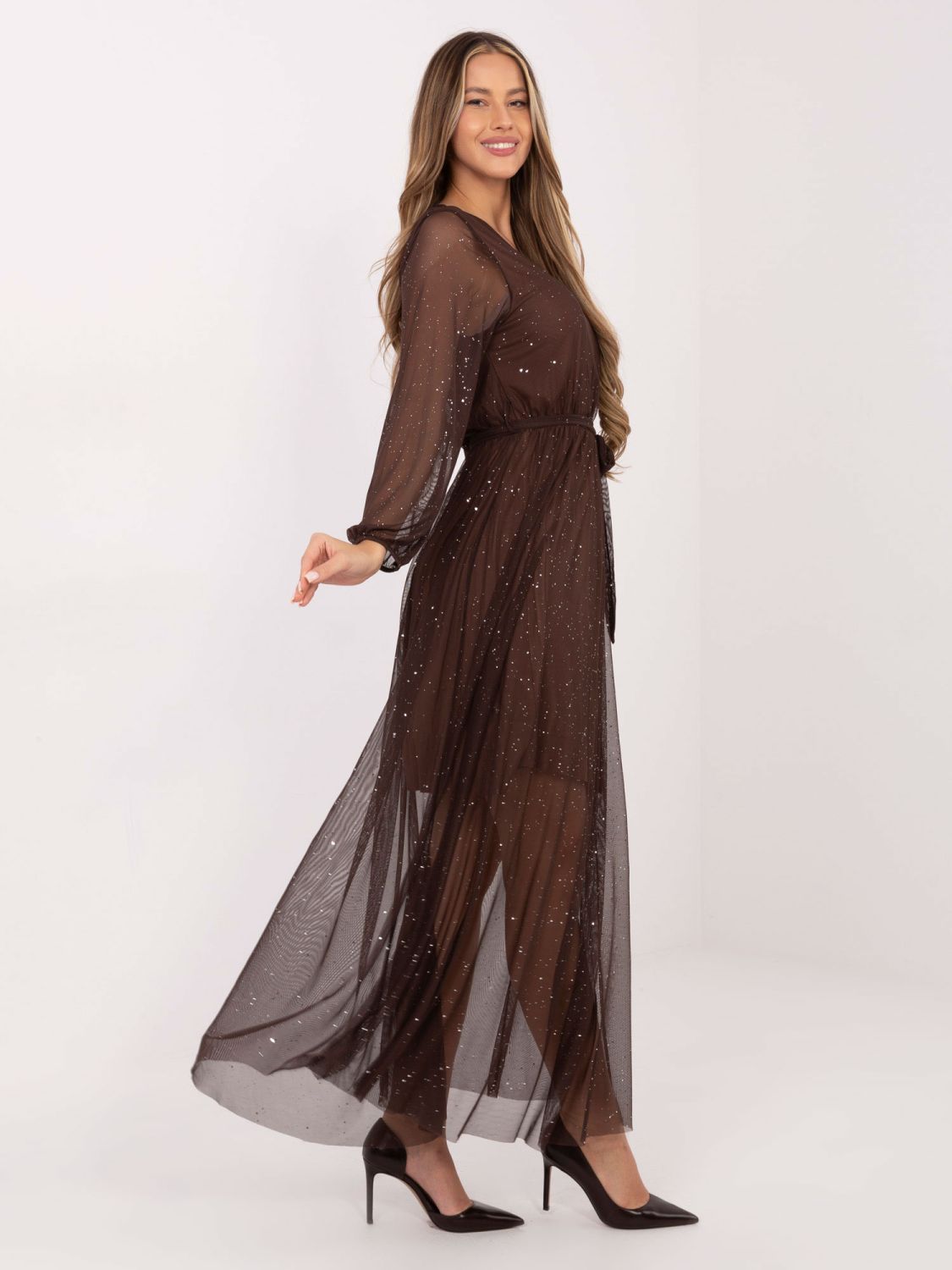 Brown maxi dress with appliqué and belt