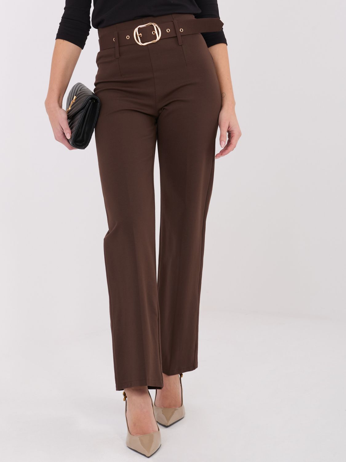 Elegant brown straight-leg trousers with belt and high waist