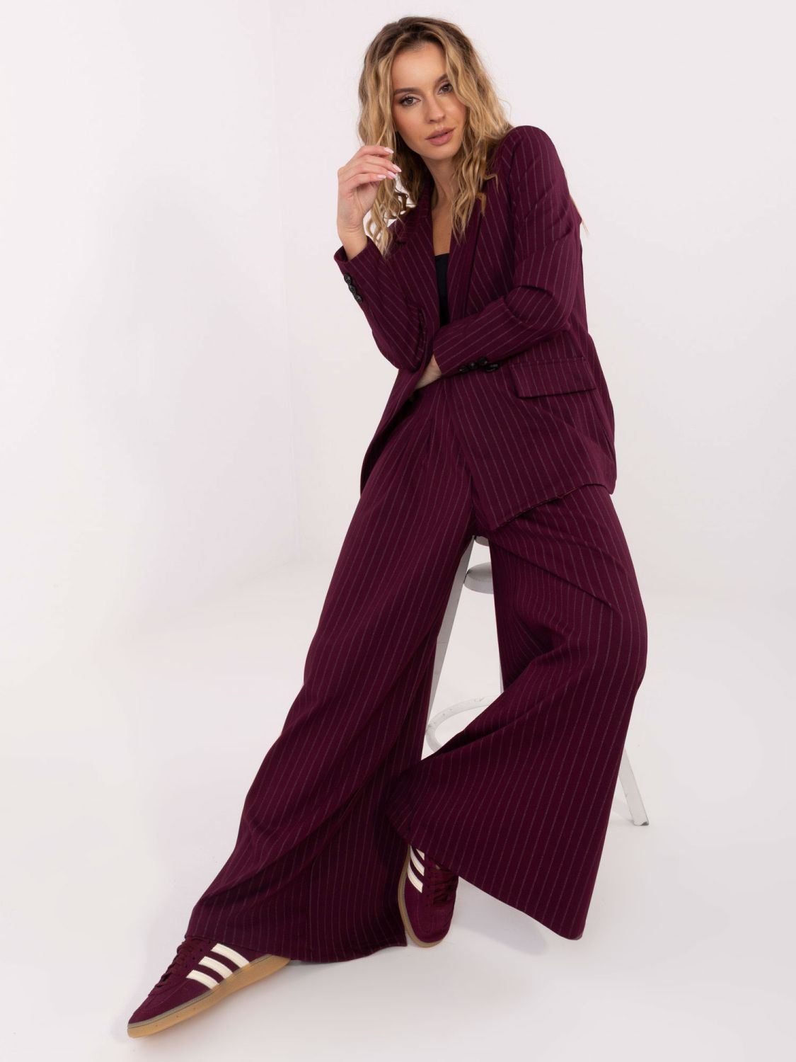 Elegant burgundy striped blazer