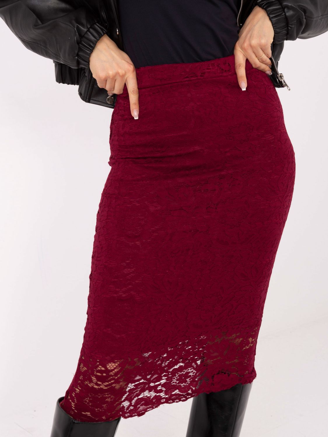 Elegant red midi skirt with lace and lining