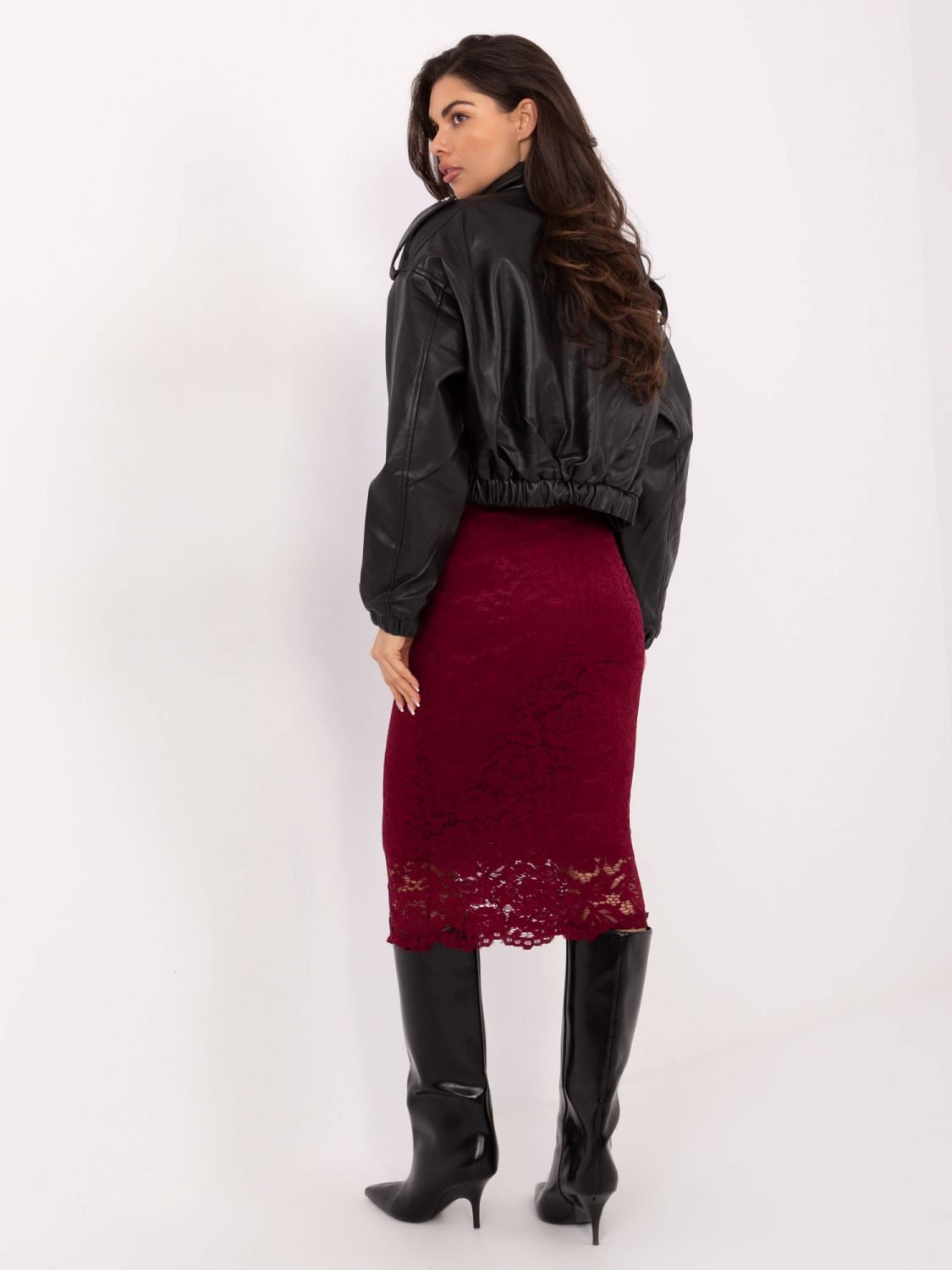 Elegant red midi skirt with lace and lining