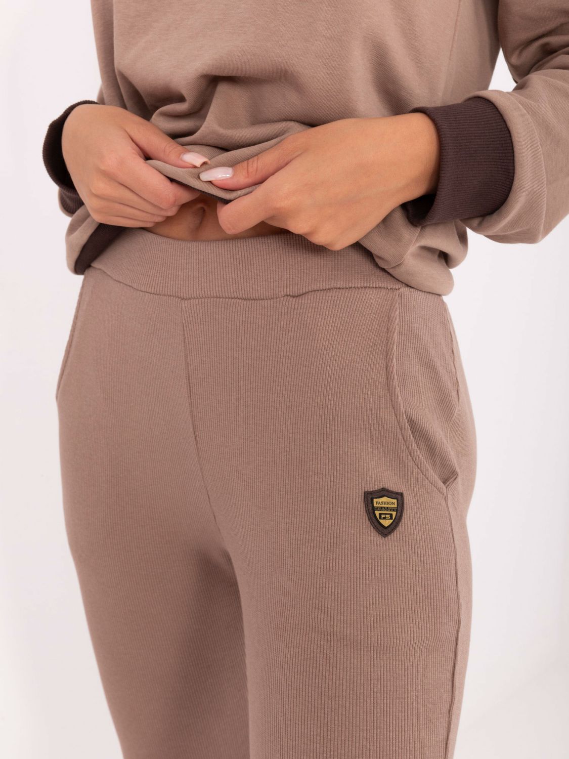 Women's beige ribbed cotton joggers