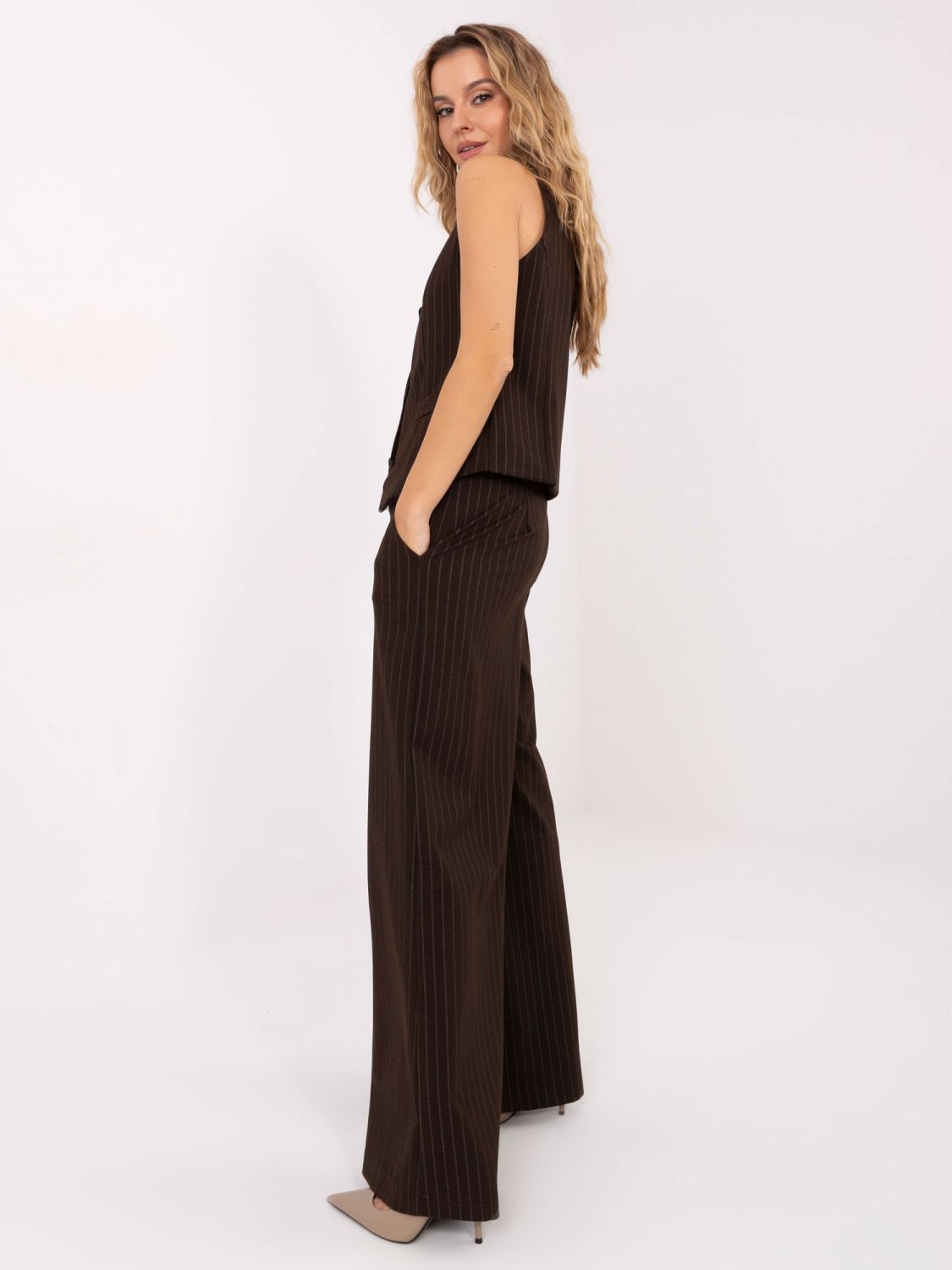 Elegant brown striped vest with lining