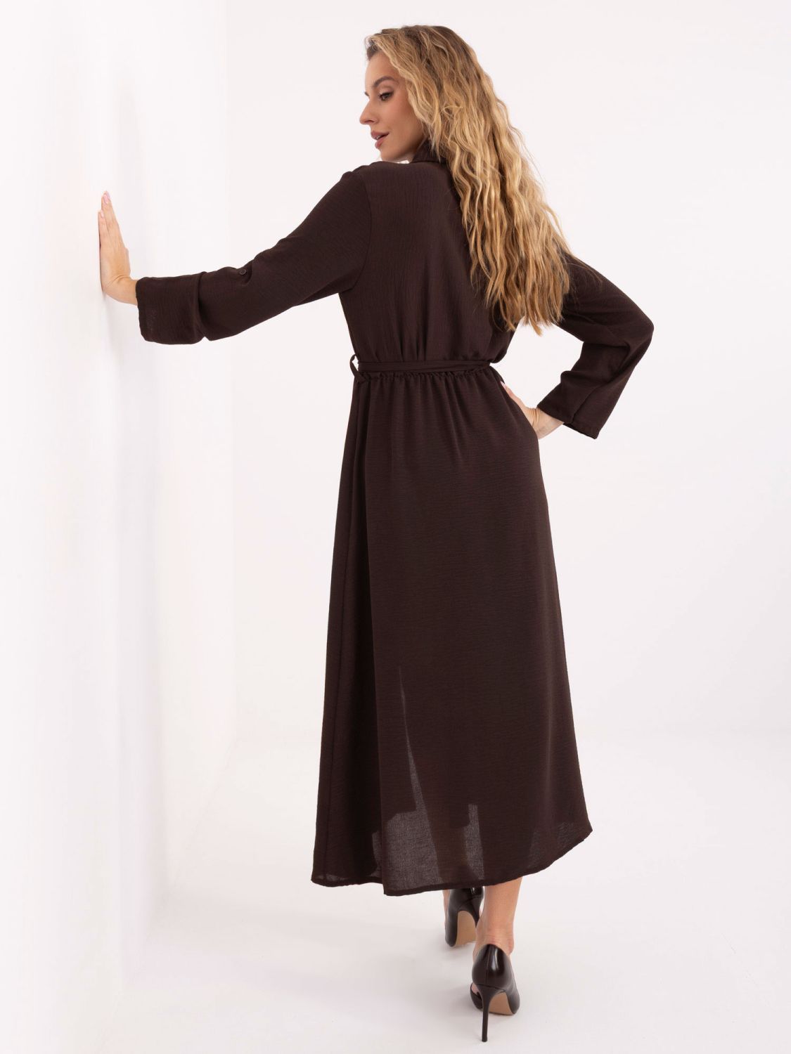 Brown flared midi dress with belt and brooch