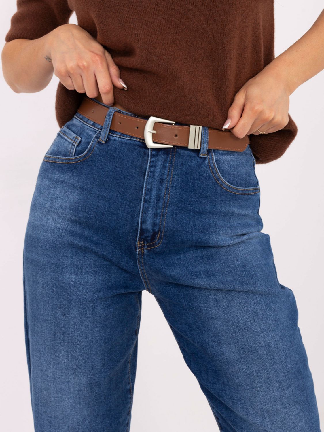 Women's mom jeans with high waist in dark blue