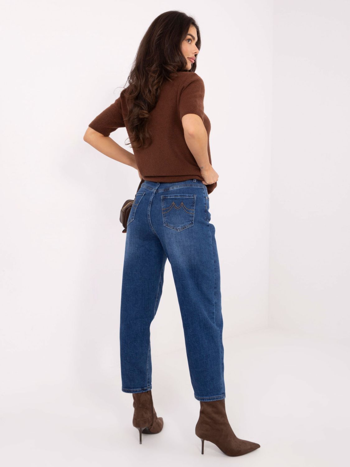 Women's mom jeans with high waist in dark blue