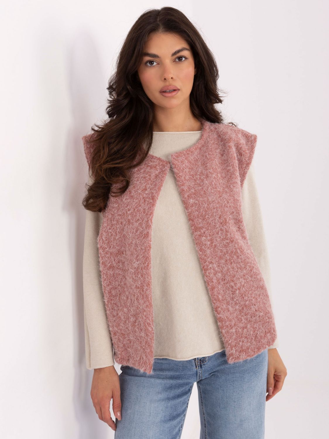Stylish dark pink knitted vest with pockets