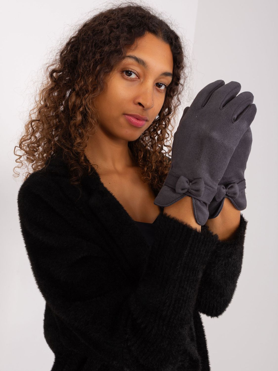 Stylish Gloves in Dark Gray