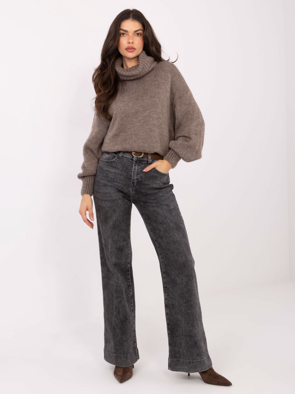 Dark Grey Straight-Leg Jeans with High Waist
