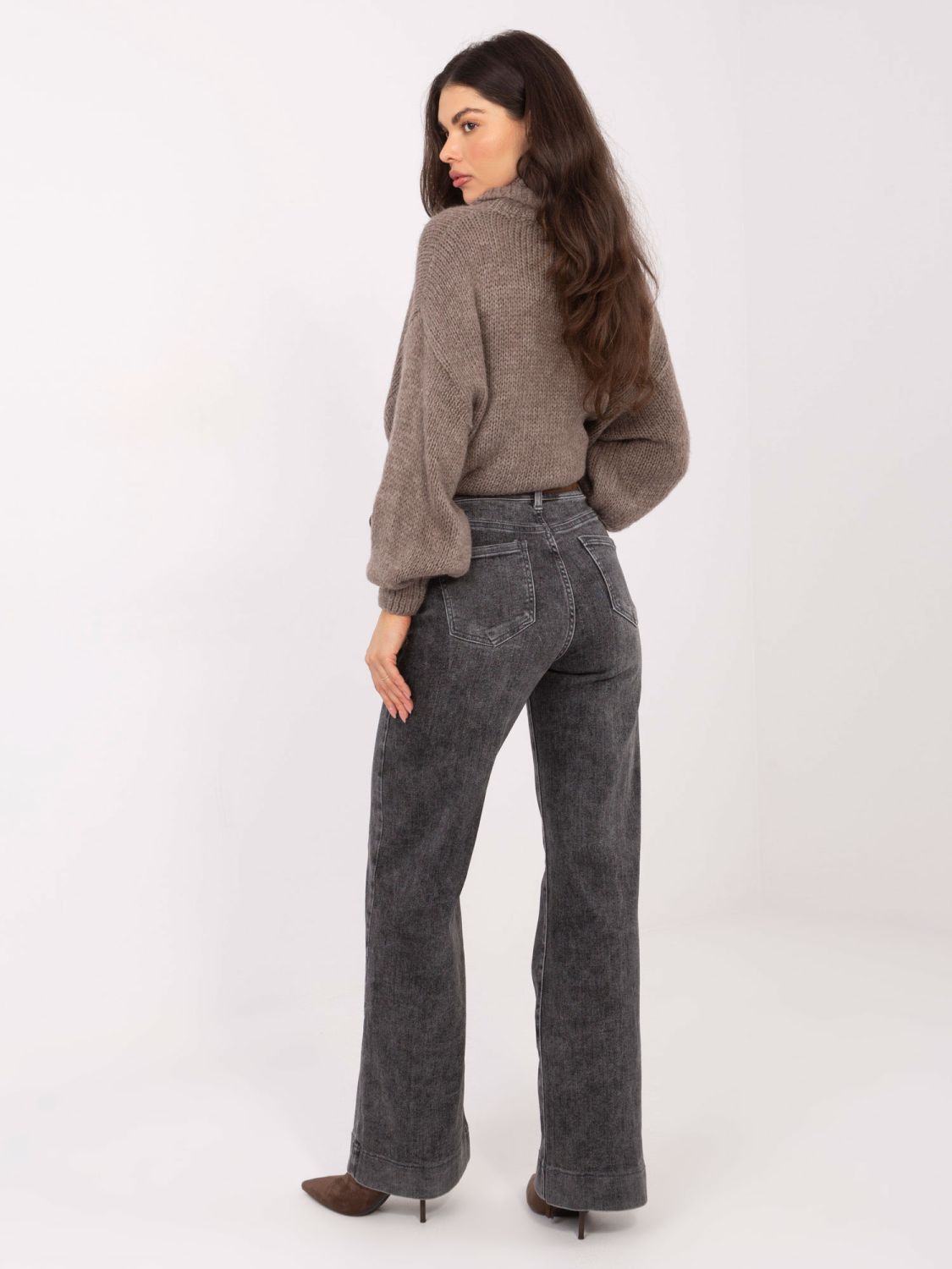 Dark Grey Straight-Leg Jeans with High Waist