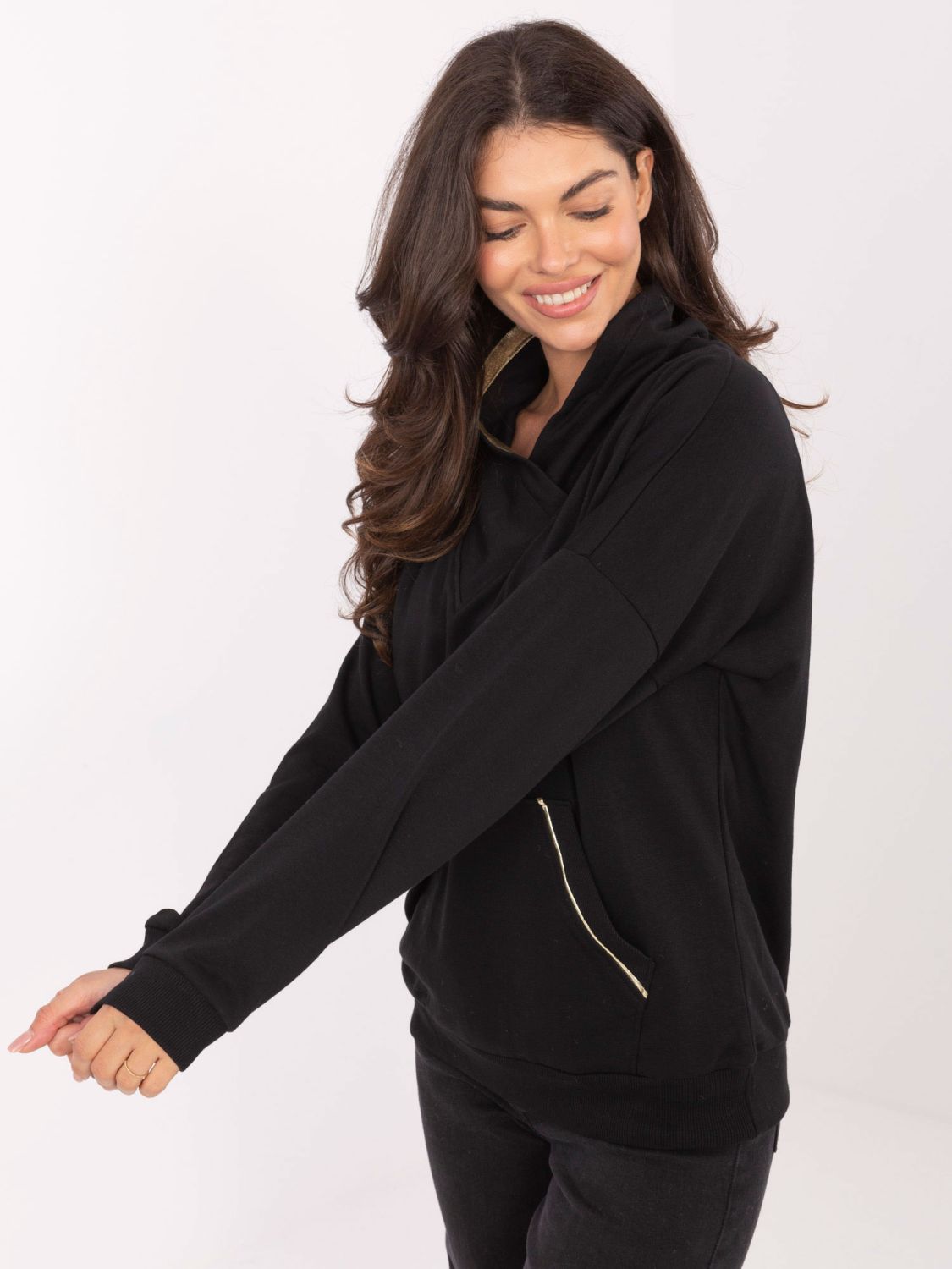 Black cotton sweatshirt with collar and pocket