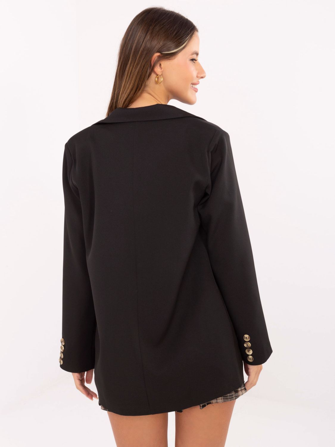 Elegant black blazer with lining and pockets