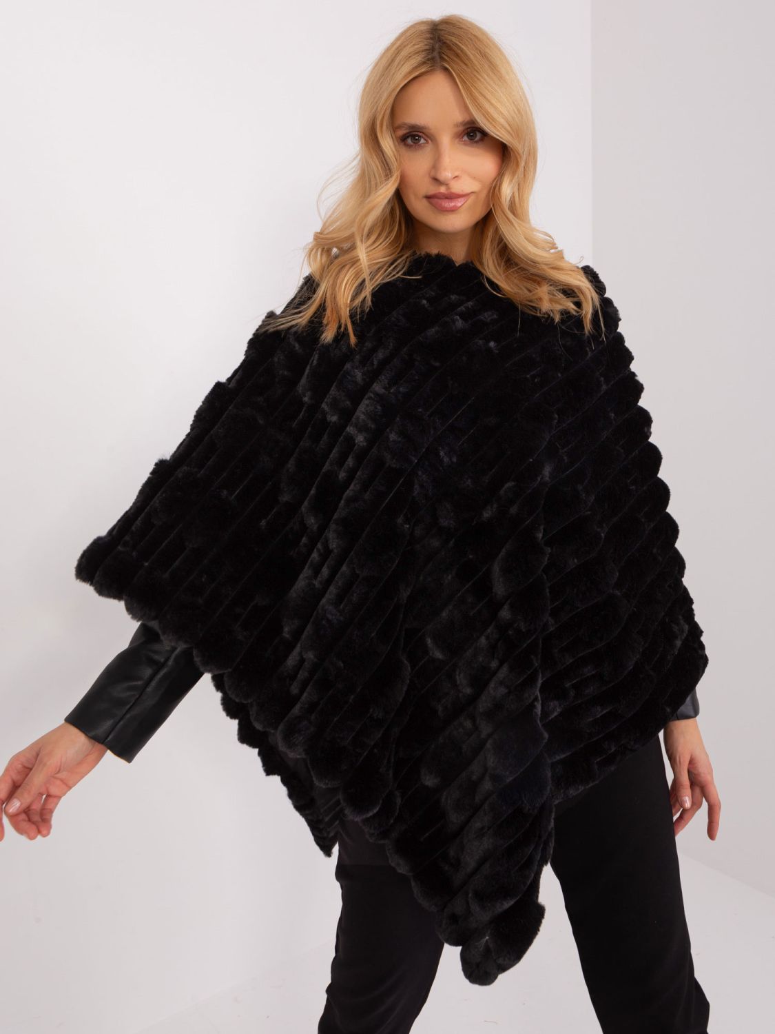 Black poncho with lining and short sleeves