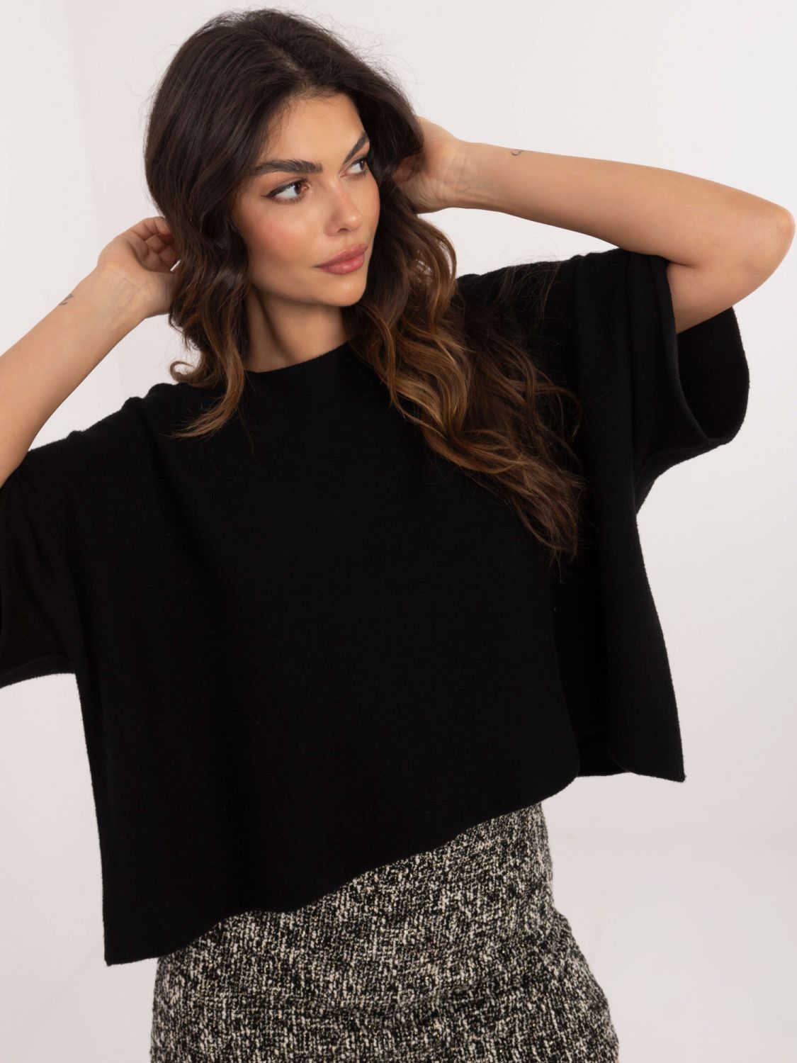 Elegant black pullover with 3/4 sleeves