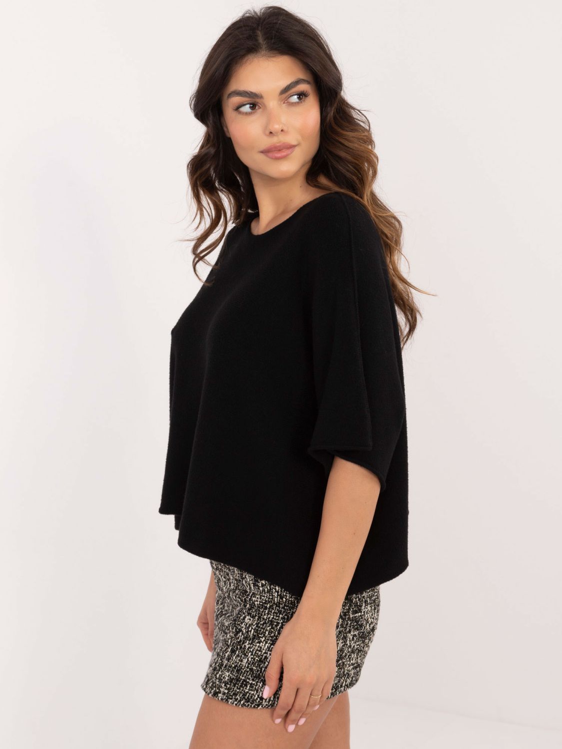 Elegant black pullover with 3/4 sleeves