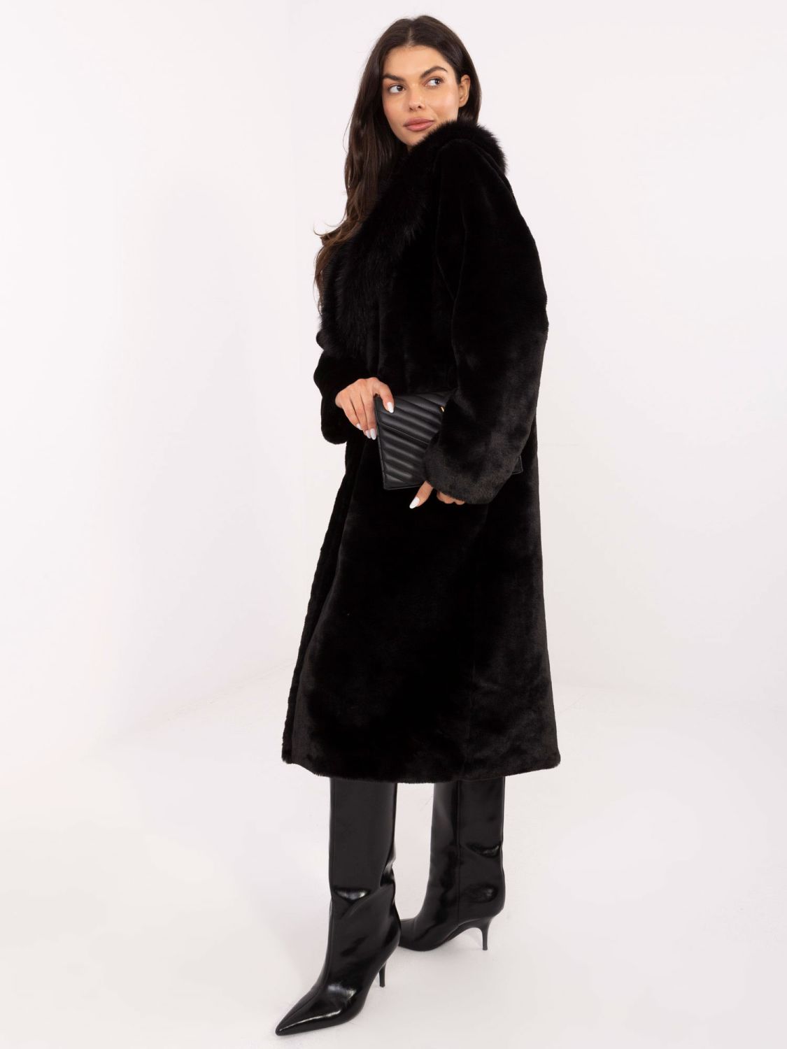 Elegant black women's coat with lining