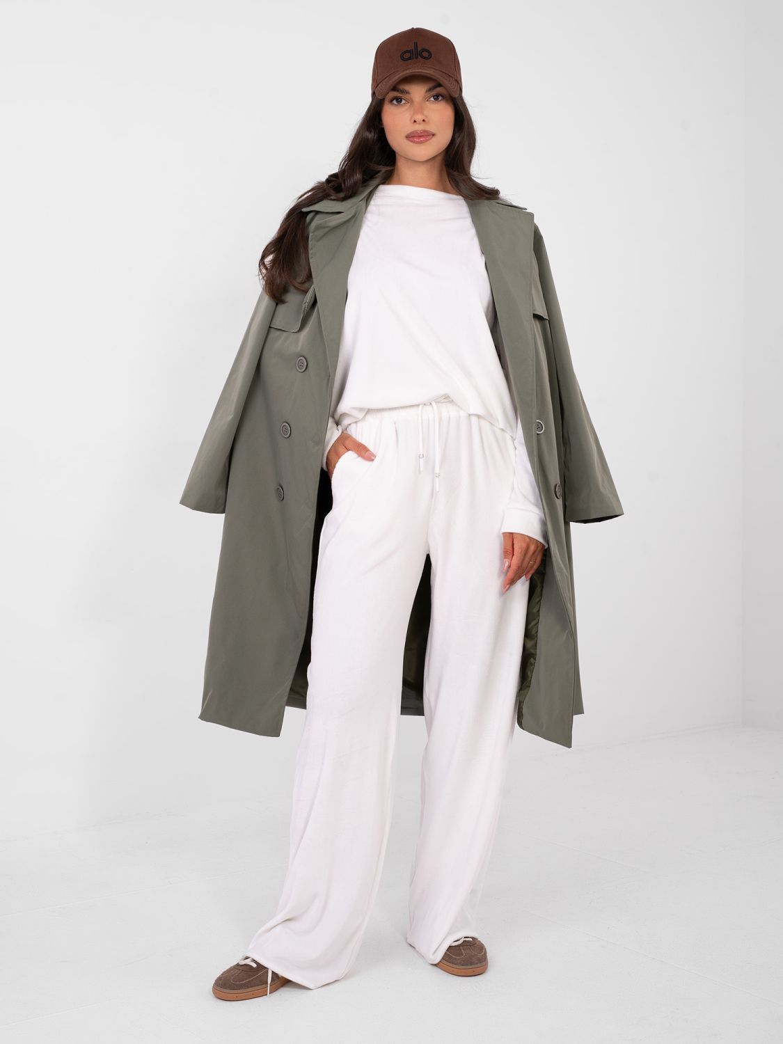 Women's ecru set with long sleeves and decorative details