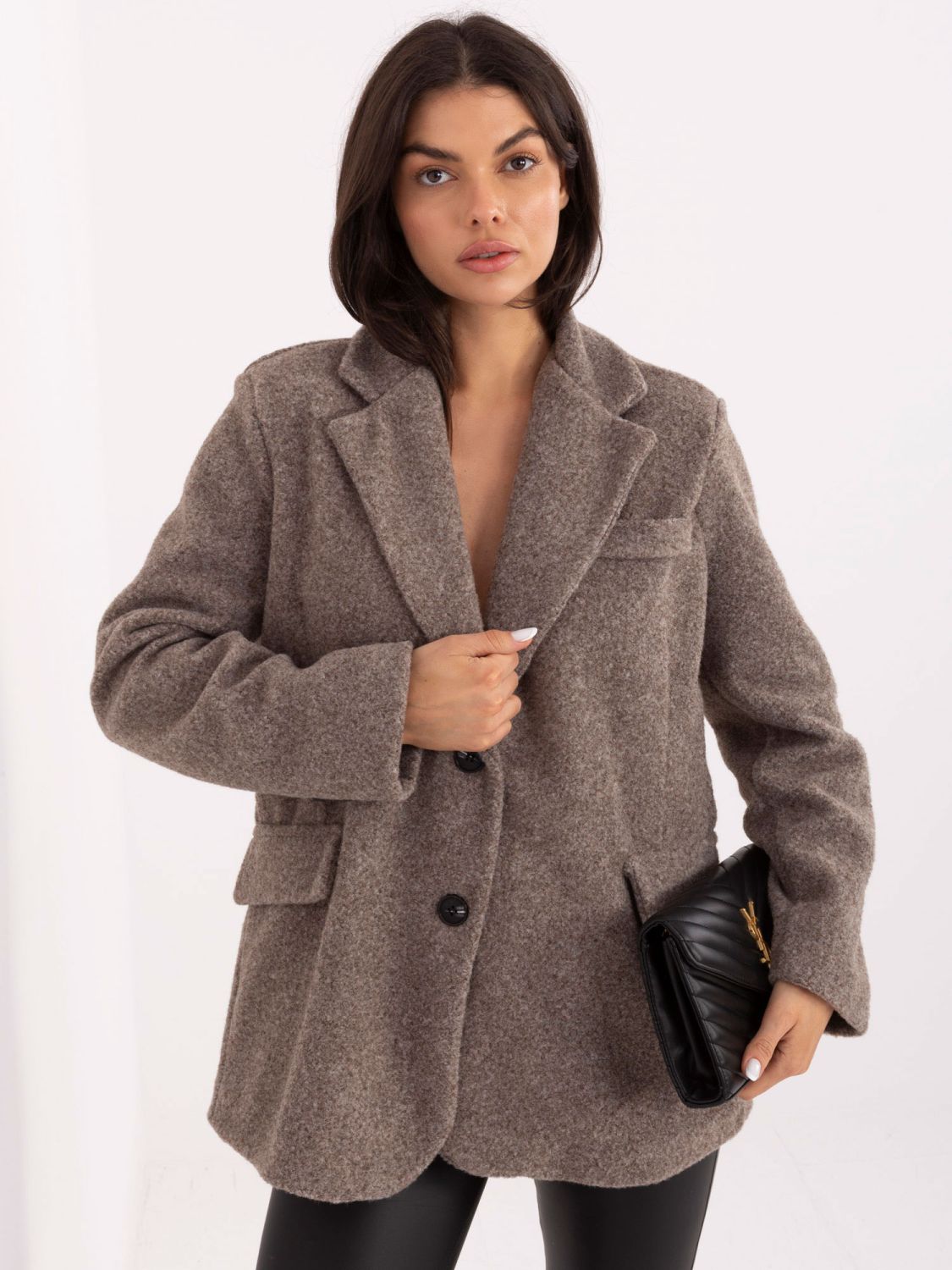 Elegant beige transitional coat with lining