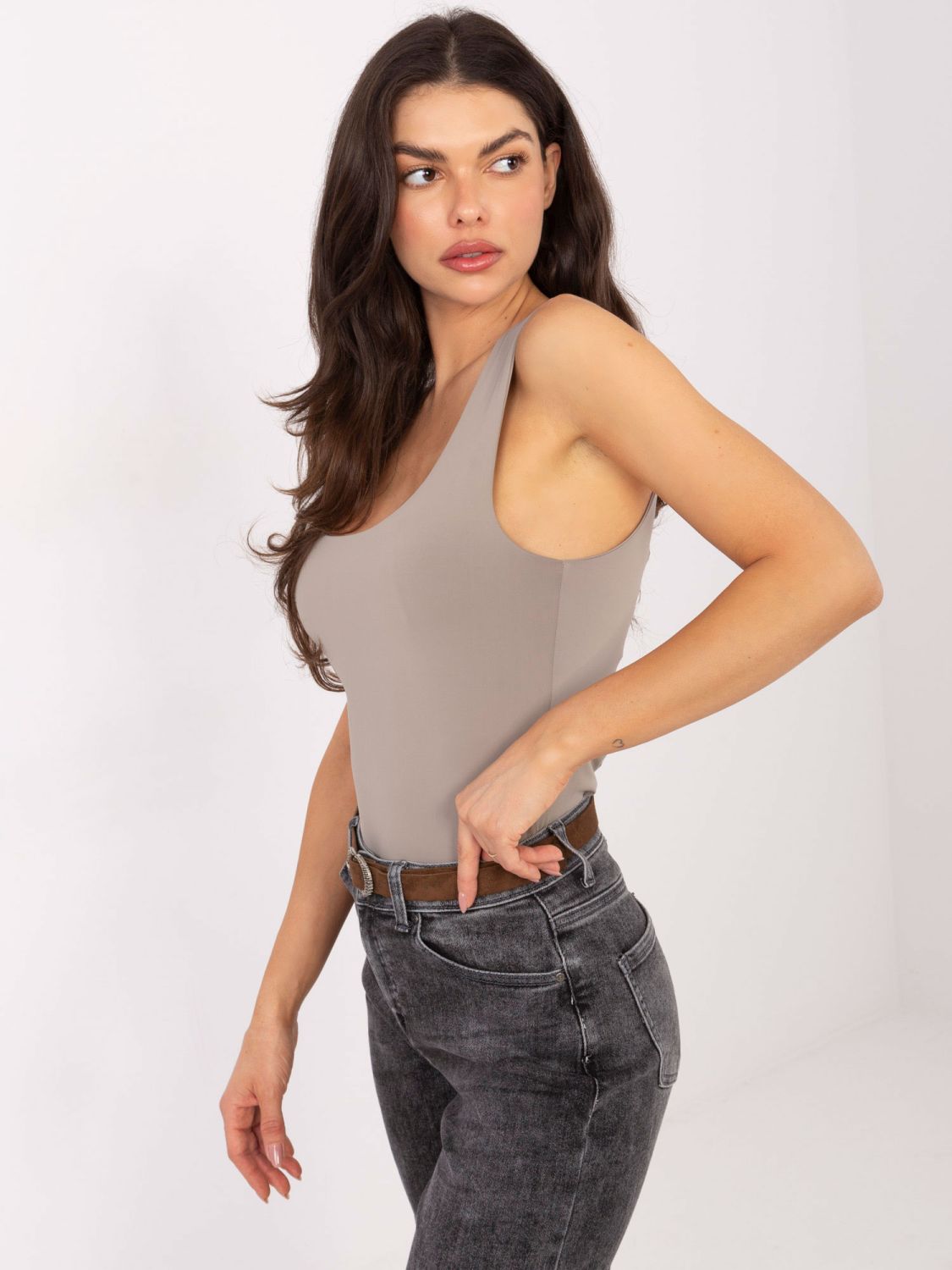 Beige sleeveless smooth top