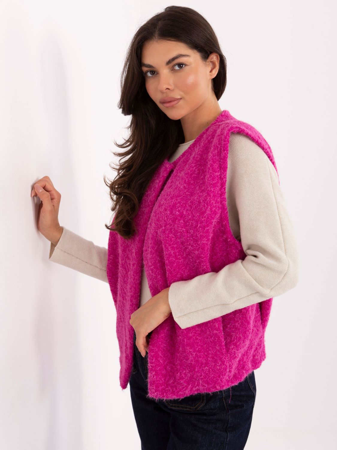 Fuchsia knitted vest with pockets